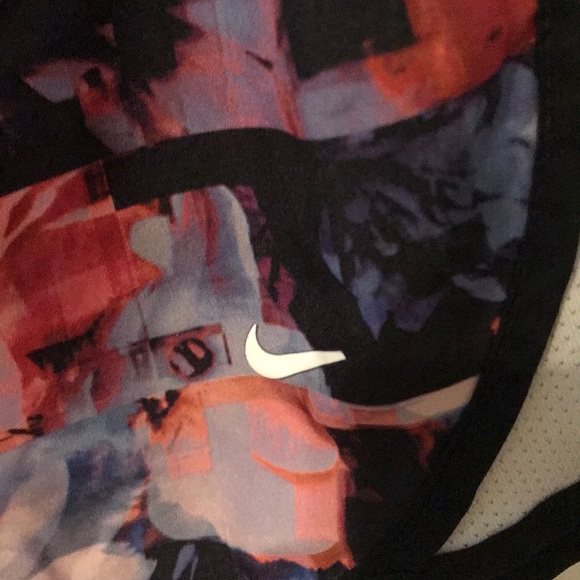 Multicolor Nike shorts (kids large) - Picture 3 of 5